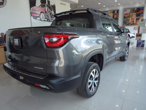 Imagen 5 de 15 de Fiat Toro 1.8 170 E-torq Evo Freedom At6
