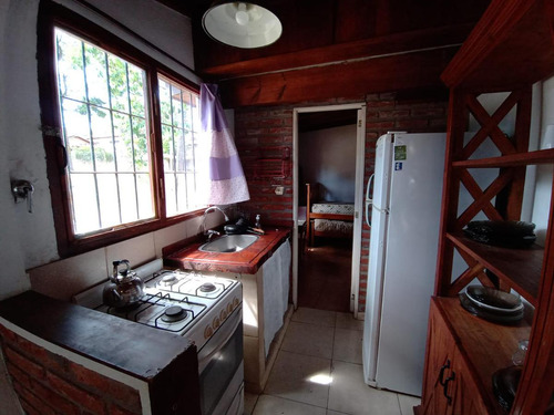 Casa En Venta - 4 Dormitorios 2 Baños - Cochera - 182mts2 - Villa Gesell