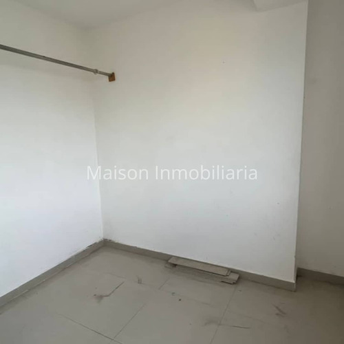 Imagen 5 de 10 de Se Vende Apartamento En Urbanización Las Carolinas Turmero Edo Aragua