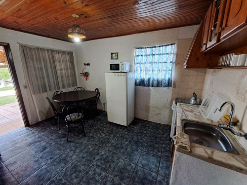 Inmobiliaria Costa Azul Vende Cuatro Casas En Un Solo Padrón, A 150 Metros De La Playa Antoniopolis, Rocha.