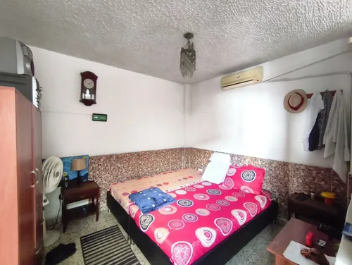 Casa-local En Venta En La Playa. Cod V30831