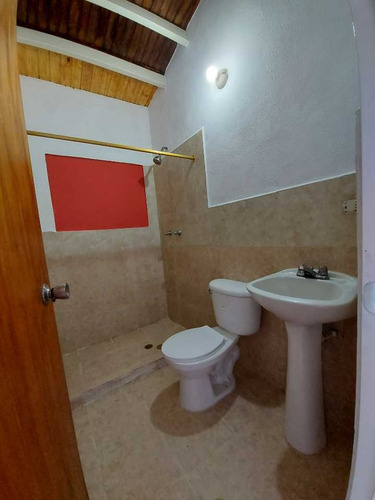Imagen 11 de 17 de Casa En Urb Aguasal Cerca De Villa Lago En Ciudad Alianza