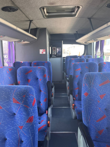Ómnibus Micro Piso Elevado 42 Asientos 2011 Turismo
