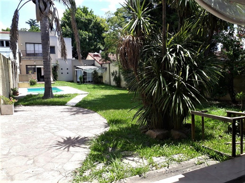 Nvo Valor - Casa-lote 460-liv.com.coc.2 Dorm, 3 Bñs, Jardin
