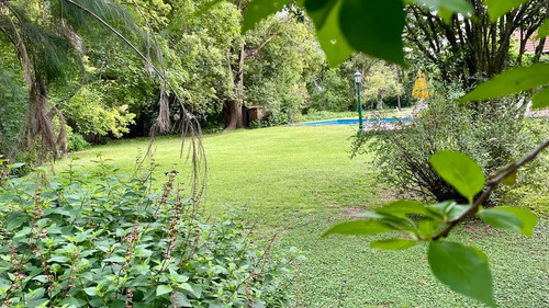 Se Vende Impactante Casa 5 Ambientes Con Piscina, Parque Y Casa De Huéspedes Barrio Hermoso- Gral Rodriguez