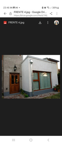 Casa En Venta Varios Ambientes. Espacios Abiertos. 2 Baños. Pileta