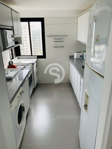 Apartamento En Venta, Primera Línea, Punta Del Este- Ref: 4474