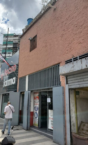 Imagen 3 de 26 de Excelente Local En Zona Muy Comercial Edificio Ormar , Área Total 296,07 M2, 2 Niveles, Planta Baja 157,46 M2 Y Mezzanina 138,61 M2, Sector Capuchino, Avenida San Martín, Caracas