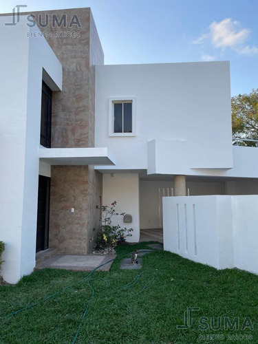 Casa En Venta Y Renta Con Alberca En Col. El Charro, Tampico Tamaulipas.