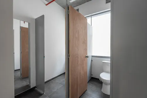 Oficina En Arriendo/venta En Chico Norte. Cod V1094081