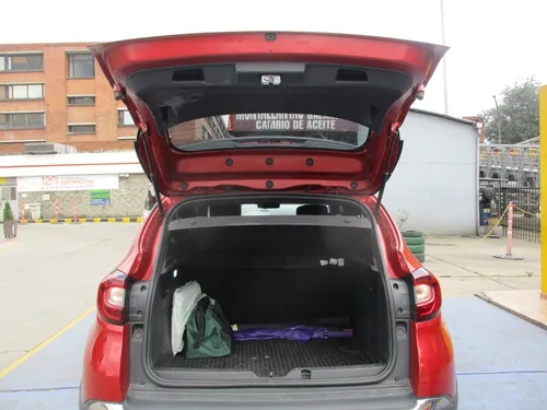 Renault Captur INTENS 4X2 2000CC AT AA