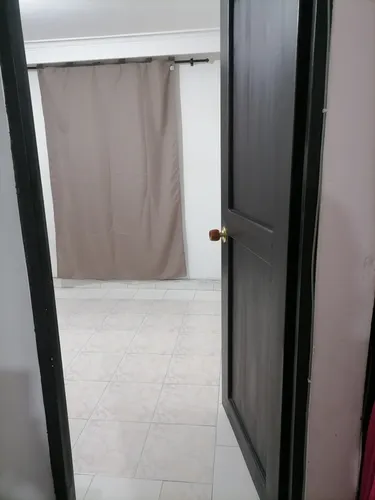Se Alquila Habitación A Mujer Sola. Itagüí