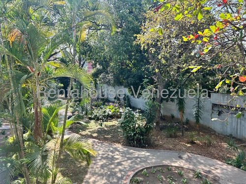 Se Vende Casa Para Remodelar ,de 3 Niveles ,ubicada En San Bernardino 25-17282