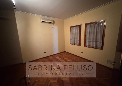 Venta Casa 7 Ambientes Moreno Centro