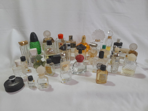 Lote De 39 Frascos De Perfumes Miniatura Vacios