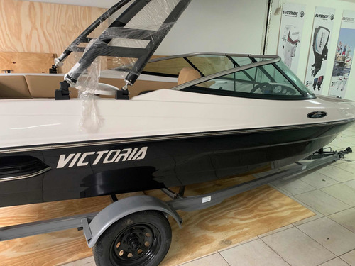 Imagen 7 de 15 de Lancha Victoria Open Wake Con 150 Hp Full Linea 2023