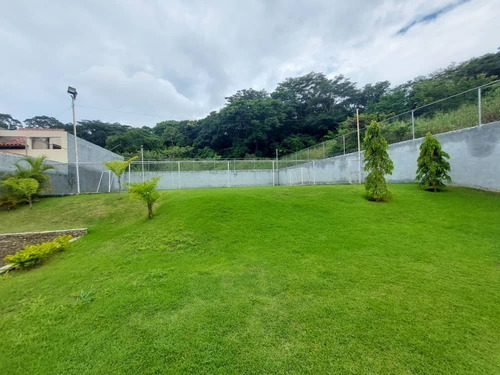 Imagen 2 de 30 de Townhouse En Altos De Monte Alegre, Tazajal, Naguanagua. Vende Crismelia Castillo