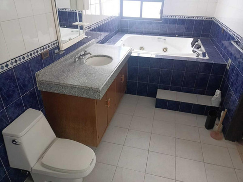 Edificio En Venta En Las Coloradas