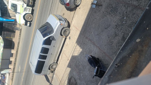Imagen 1 de 1 de Transporte A Todas Partes De El País