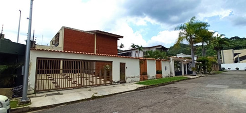 207338 L. P. Venta Casa Dos Niveles, Urb. La Viña, Valencia, Solo Clientes