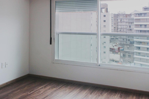 Vente Y Alquiler De Apartamento 1 Dormitorio Con Balcón En Pocitos