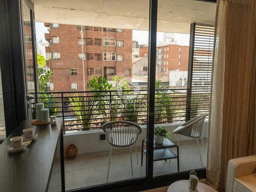 Venta Apartamento 2 Dormitorios Con Terraza En Centro