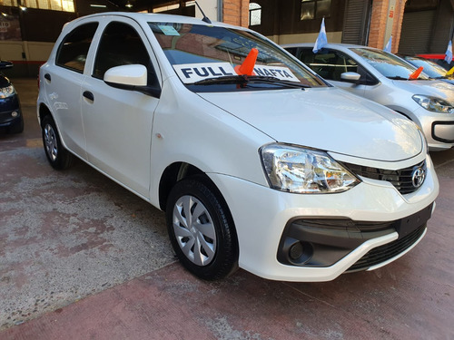 Imagen 12 de 20 de Toyota Etios X 1.5 0km 2023