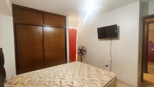 Apartamento En Montalban 1 11.88m2/3 Hab +serv/2+serv/1 P.e Por Documento Y Otro Por Condominio