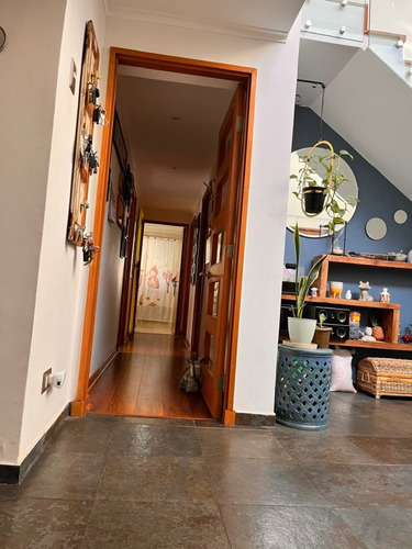 Vendo Linda Casa Con 5 Dormitorios, En Providencia-ñuñoa