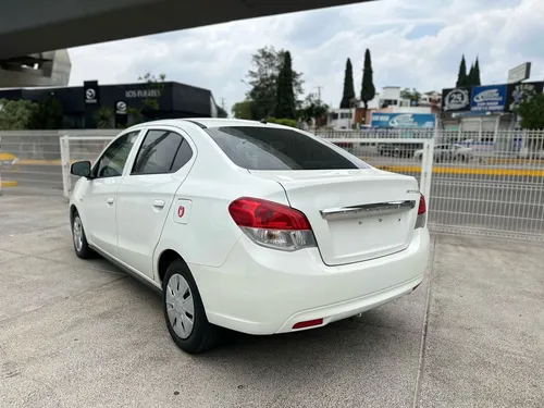Dodge Attitude 1.2 Se At