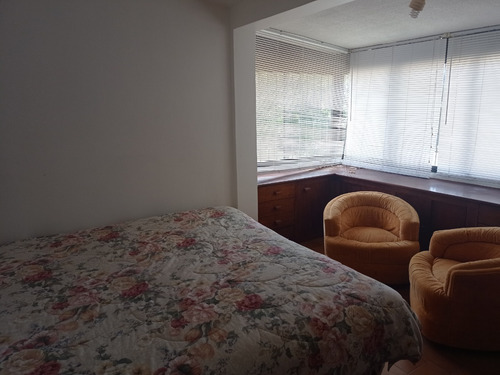 Townhouse En La Urbanización Costazul, Isla De Margarita, Totalmente Amoblado Y Equipado, Con Hermosa Piscina Y Áreas Verdes Ic-00145