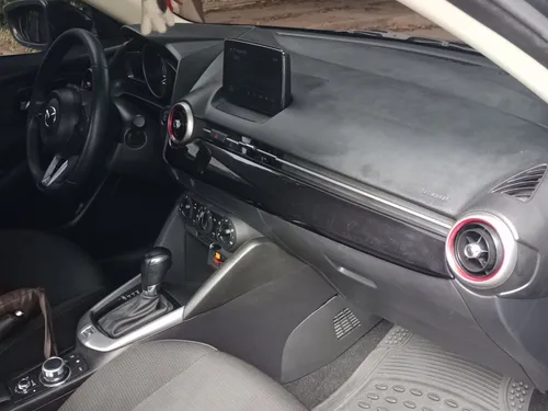 Mazda 2 Modelo 2023, 19.000 Kilometraje