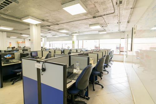Oficina En Arriendo/venta En Centro Internacional. Cod A1002170