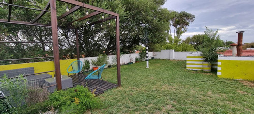 Imagen 1 de 10 de P.h. Tres Ambientes A La Calle Con Jardin