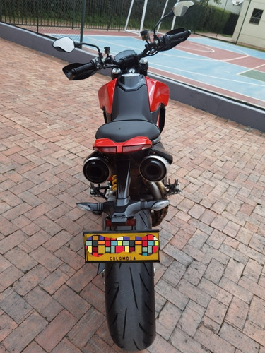 Ducati Hypermotard 950