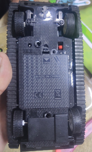 Imagen 5 de 5 de Camion Tanque Militar Con Control Remoto Con Luz Y Sonido