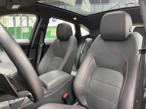 Imagen 13 de 15 de Jaguar E-pace First Edition