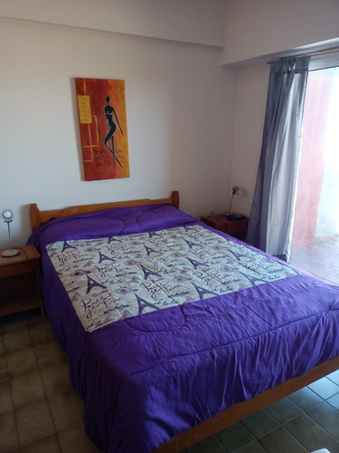 Imagen 16 de 16 de Alquilo Departamento 3 Ambientes Villa Gesell Frente Al Mar 146 Y Playa , Desde Las Camas Se Ve El Mar Y Escuchan Las Olas. El Valor Es La 2 Quincena De Febrero.