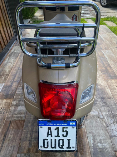 Vespa 300 Gts
