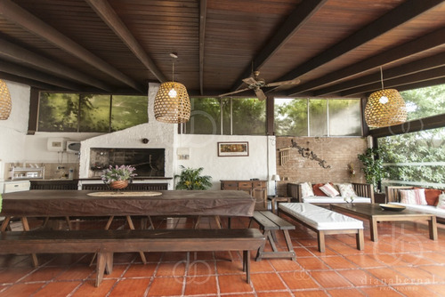Punta Del Este, Chalet En Pinares, A Pasos Del Mar, 4 Dormitorios .- Ref: 41775