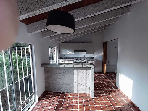 Imagen 5 de 14 de Casa En Condominio Con Jardín 5 Min De Santa Fe