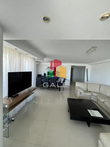 Imperiale I - 3 Dormitorios En Suite Más Servicio (planta Esquinera)