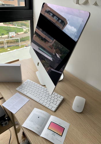 iMac 2019 Retina 4k -  8gb Ram , Excelente Estado 