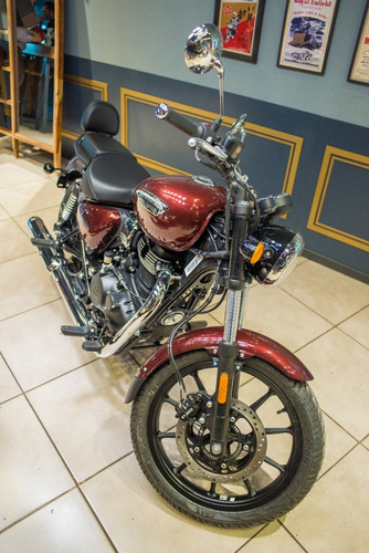 Imagen 2 de 5 de Royal Enfield Meteor 350 Stellar Red.