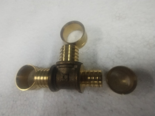 T Reducción 20-20-16. Con Anillos Corredizos. Para Caño Pex (Usado)
