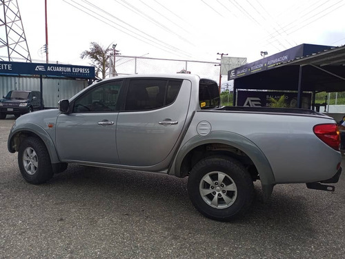 Imagen 5 de 11 de Mitsubishi L200 Sportero