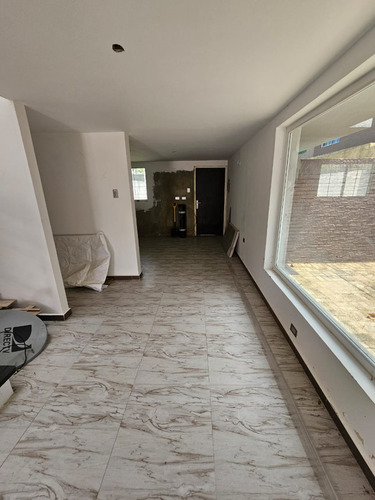 Sky Group Vende Town House Obra Blanca En Conjunto Residencial Casa Verde - San Diego Town House Con Pozo Y Planta 100%