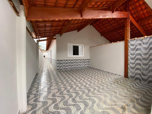 Imagem 2 de 14 de Casa Nova Na Praia Com Piscina R$ 290 Mil