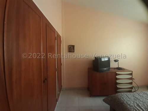 Imagen 13 de 18 de Townhouse En Venta Valles De Camoruco 22-15998 0414-4115155