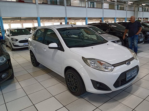 Imagem 3 de 10 de Ford Fiesta 1.6 Se Sedan 16v Flex 4p Manual